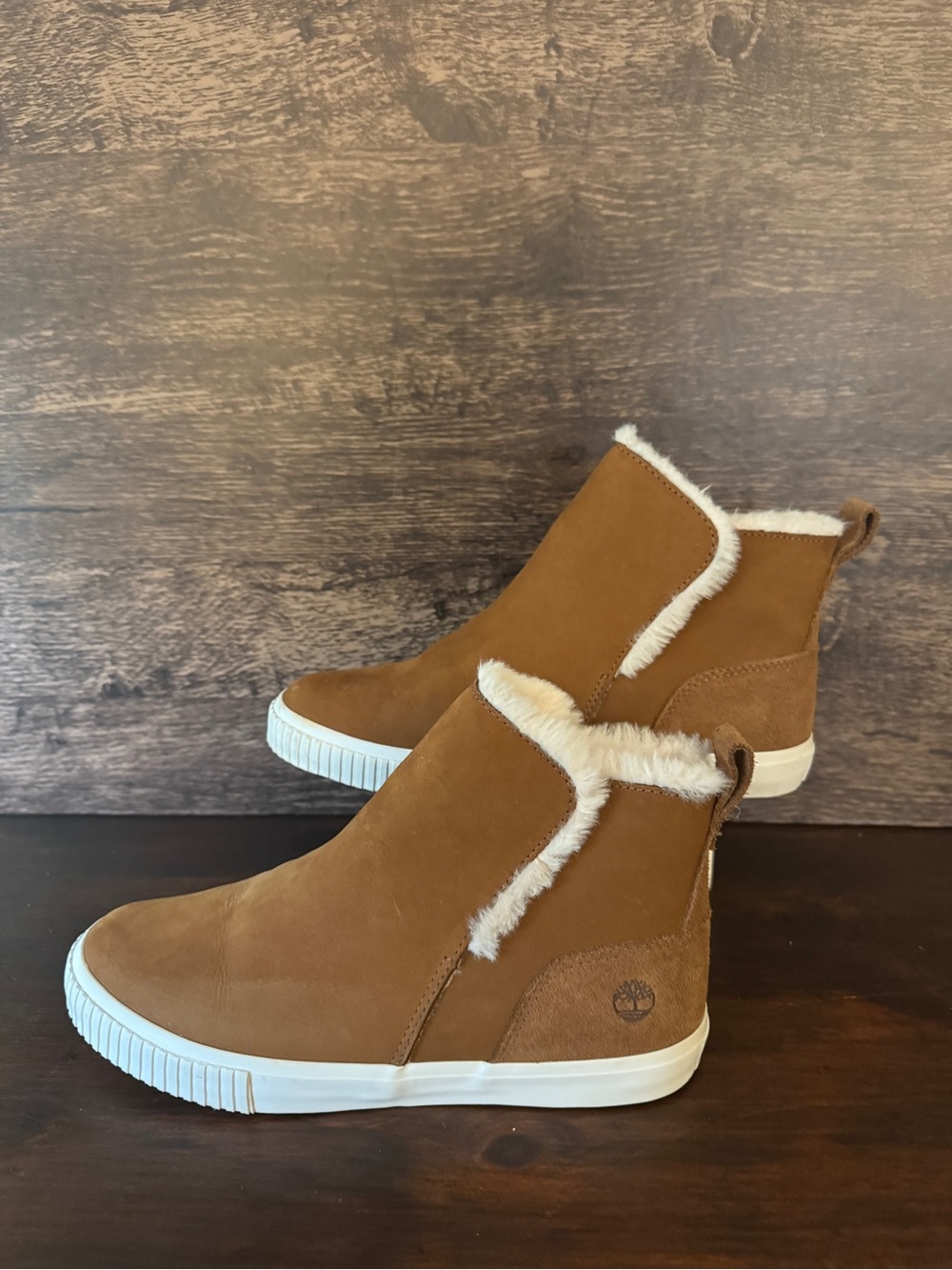 Timberland Women's Skyla Bay Chelsea Boot